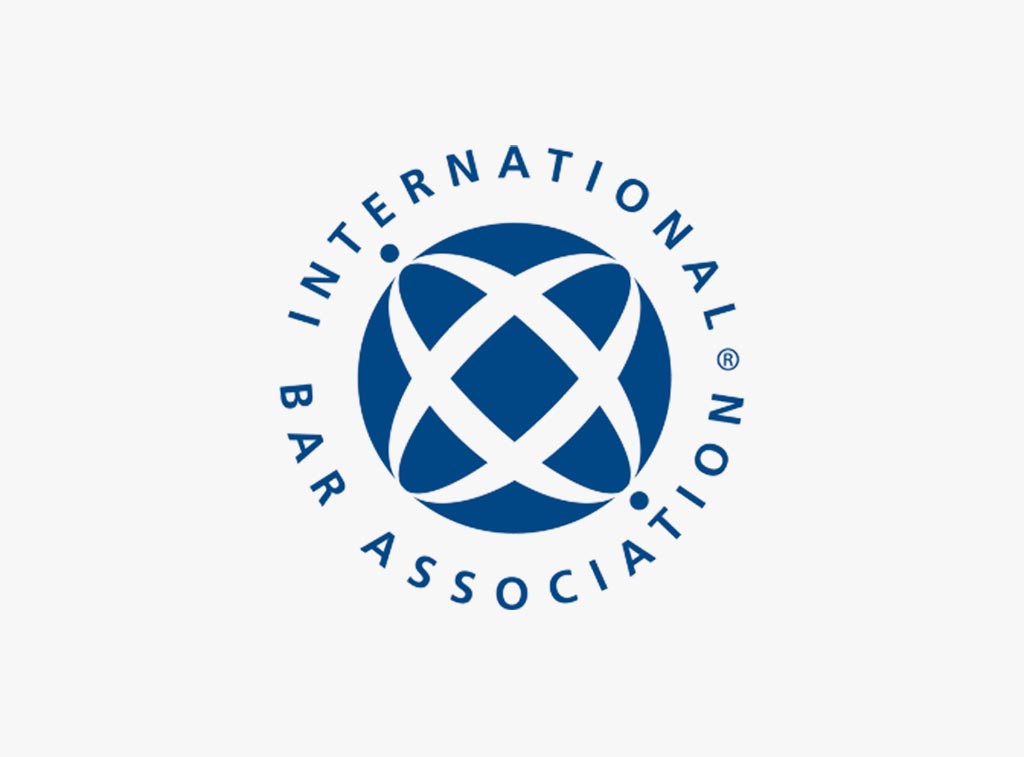 Den internationale advokatsammenslutning Logo